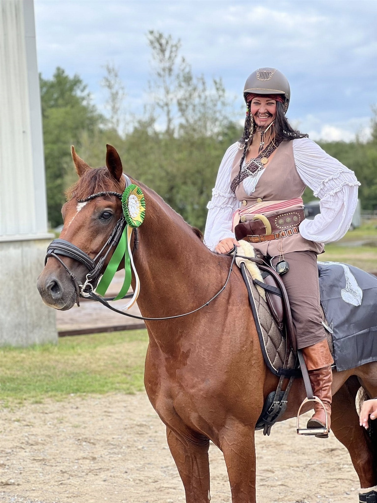 Alice Oppelstrup alias Jack Sparrow trak fakler op og sluttede med et imponerende ildshow under kostume kür. Foto: Privat