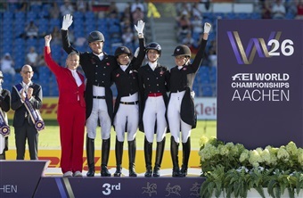 Dressurens medaljetagere fejres p&aring; Vilhelmsborg