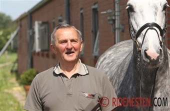 J&oslash;rgen Schultz fylder 90 &aring;r 