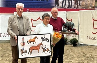Matinés Vandrestatuette til Vanessa Stensvang