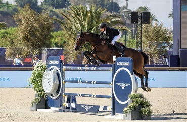 Schou n&aelig;rmer sig top-50