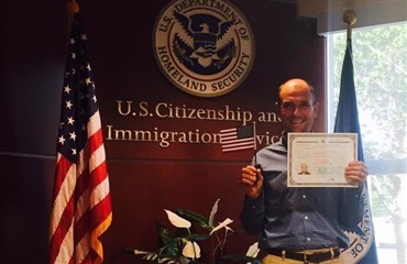 Lars Petersen nu amerikansk statsborger