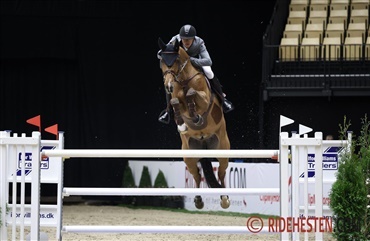 Schou starter suver&aelig;nt ud i Riyadh