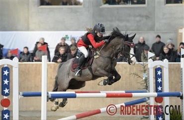 Fart over feltet hos Frederica Sportsrideklub