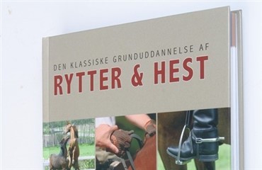 Tilbud p&aring; Rytter & Hest bind 1-2 samlet