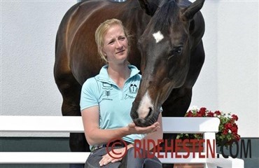 Nathalie Horse Care st&aring;r bag ponystilcup