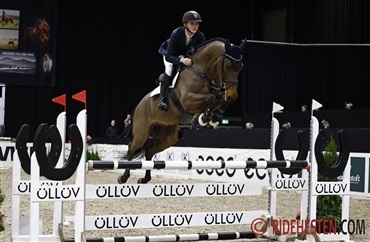 Jeppe Madsen i front af unghestechampionatet