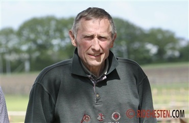 Holger Therkelsen er g&aring;et bort