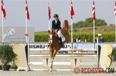 Natasha h&aring;ber p&aring; UVM med egen avl (video)
