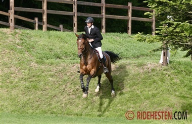 Thomas Pihl Jensen elsker ridesporten (video)
