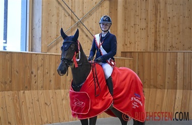 Anne-Kristine er indend&oslash;rs mester for senior