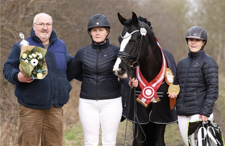 &Aring;bent hus og jubil&aelig;um hos Thorup-Hjallerup Hingstecenter
