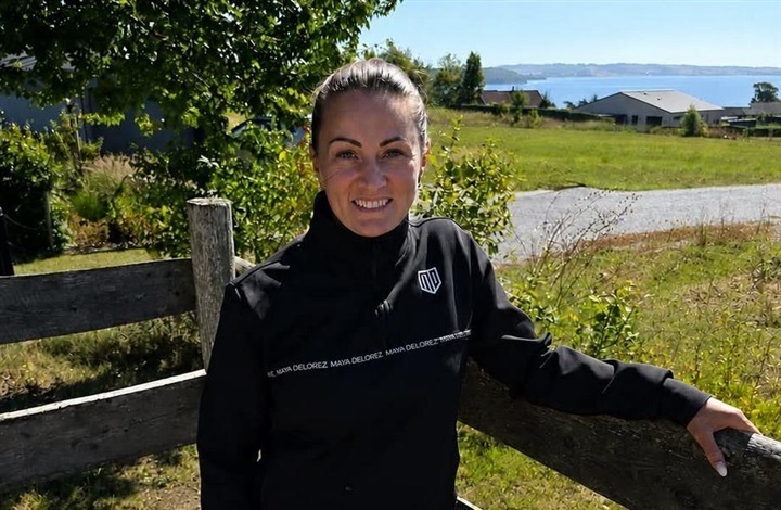 Farbrot f&aring;r fod under eget bord
