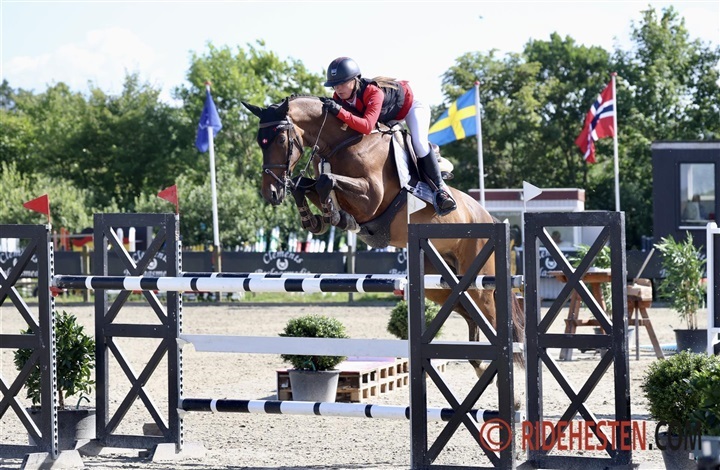 De skal ride CSIOY i Norge og Polen