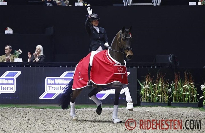 EVO Ivy Blue vandt UCH overlegent