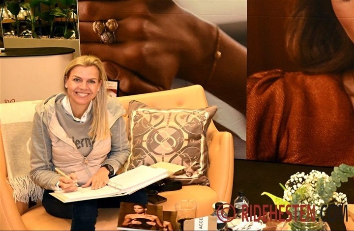 Marianne Helgstrand fylder rundt