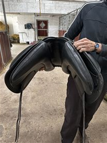 Premiere equine sadel 16.5