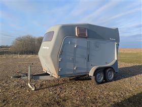 Hestetrailer udlejes ved Hammel