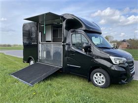 UDLEJES FOR SÆSON 2025: Stævnebil med god plads til udstyr.