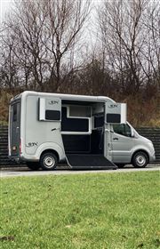 Mercedes hestetransporter udlejes