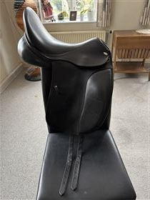 Kentaur Ithaka 17” dressursadel sælges