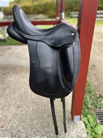Dressursadel sælges 16,5”