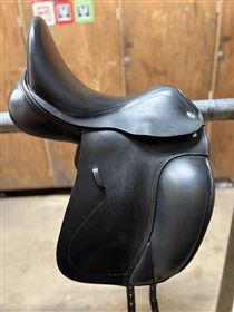 Dressursadel sælges