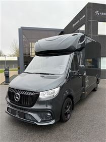 Mercedes-Benz Sprinter AMG AUT STALLION To-hestes