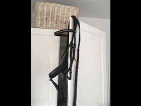 Hovedtøj med tøjler