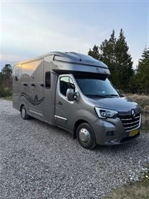 4.500 kg. Renault Master, Høj lasteevne, lav vægtafgift. 3 sovepladser