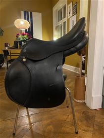 Prestige romajump sadle