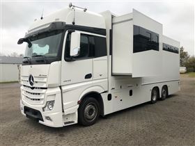 Mercedes-Benz Actros 2542 (5 heste + ramper + pop ud)