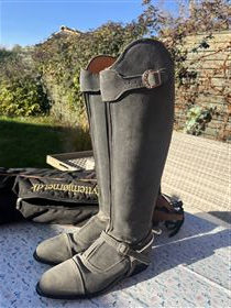 Meget komfortable og smukke Kønigs dressurstøvler 