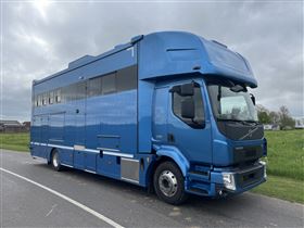 WEEKEND ÅBENT - Fabriksny Volvo FL210 - Lehel (Living med pop ud +4 heste)