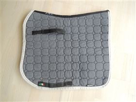 smukt equiline underlag