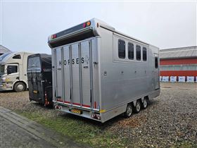 Hestetrailer til 5 ponier - bud modtages