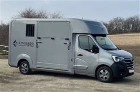 2 hestes transporter