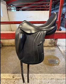Harry Dabbs sadel til salg