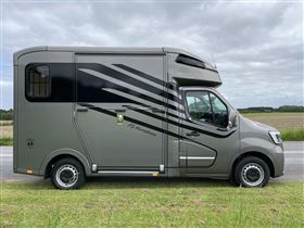 Fabriksny - Paragan Basic - Plads til 3 ponyer