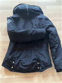 Meget varm, let og elegant vinterjakke