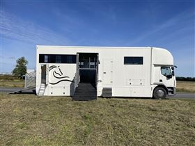 DEMO DAF (2 ramper, pop ud og 6 heste)