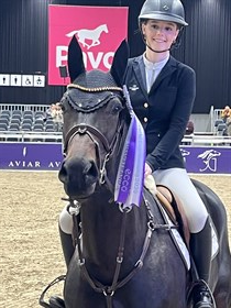 TOFTEGAARDENS GLADYS KNIGHT