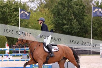 182053_BC_01_00023.JPG
