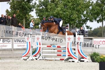 181922_avh_02_1500.JPG
