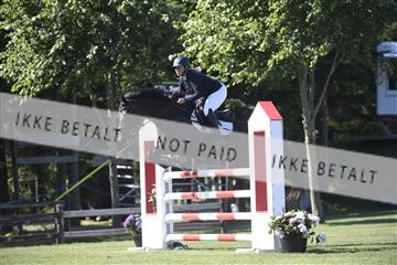 163186_kuo_01__D051494.JPG