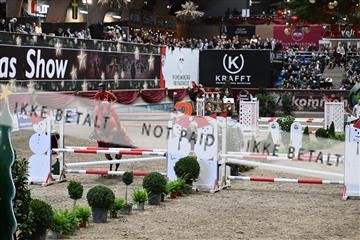 173381_jbr_01_N09_3049.JPG