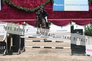 164311_kuo_01_D05_8352.JPG